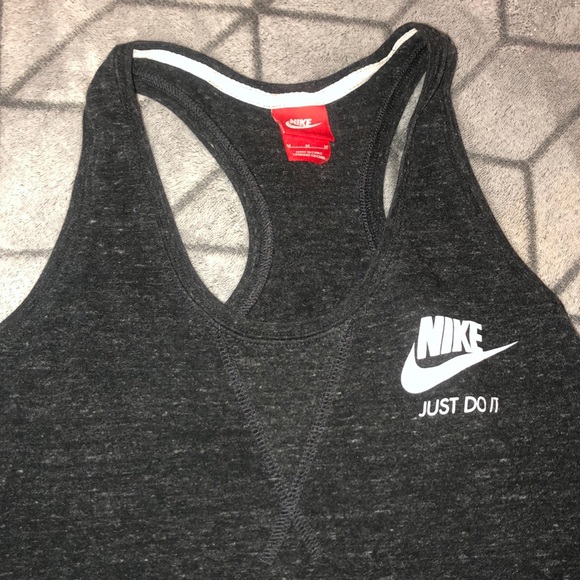 Nike Tank - Picture 2 of 3